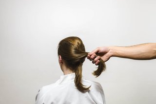 Erilainen banaaninuttura Tutorial 7 Kerastase